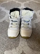 Air Jordan — Air Jordan 11 (2003-2005) Sz 3.5Y /Varsity -Varsity Maize 136045-141 — Sneaker — resale