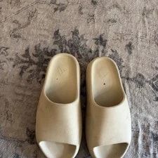Yeezy — ’S Yeezy Slides — Sneaker — resale