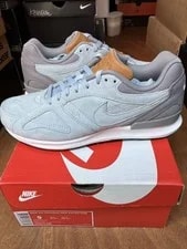 Nike — 2015 Nike Air Pegasus New Racer Prm Ice Ice-Dust 724270-440 Us9 — Sneaker — resale