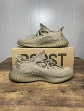 Size 9.5M - Yeezy Boost 350 V2: 2