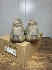 Size 9.5M - Yeezy Boost 350 V2: 4