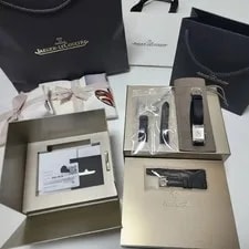 Jaeger-LeCoultre Reverso Classic Medium Manual Official 2