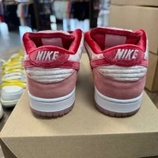 Nike SB Dunk Low Strangelove Skateboards 4