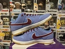 Size 10 - Nike SB Dunk Low Philadelphia Phillies 2
