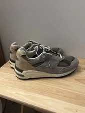 New Balance — 990v2 New Balance — Sneaker — resale