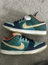 Nike — Nike SB Dunk Low MIA Skate Shop — Sneaker — resale