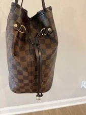 Louis Vuitton Neverfull in With the Striped Interio 3