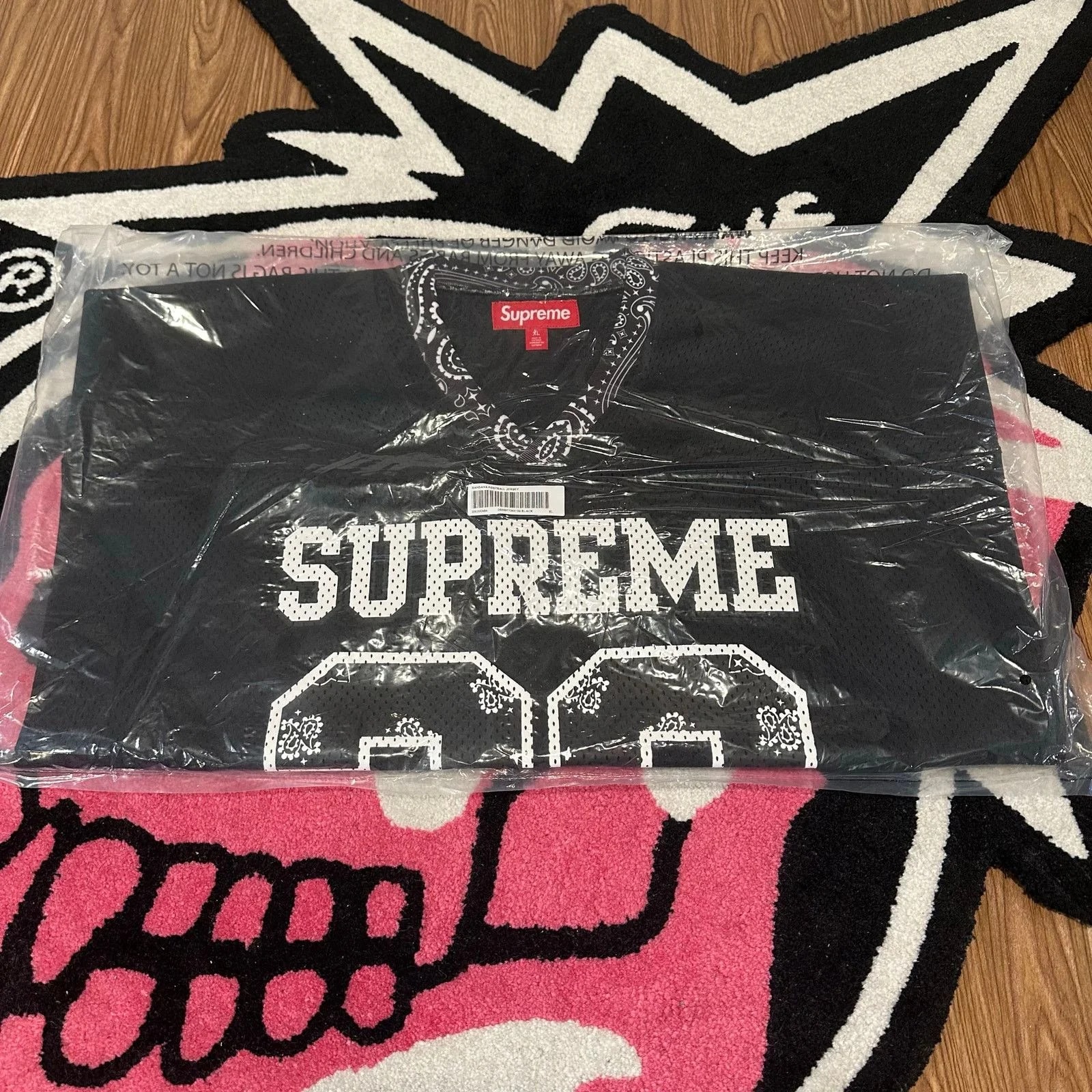 Supreme — Supreme Bandana Football – – — streetwear — resale