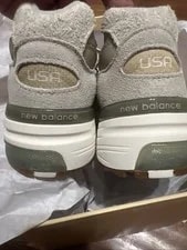 Size 9 - New Balance 992 Olivine 2