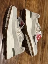 Size 9 - New Balance 992 Olivine 4