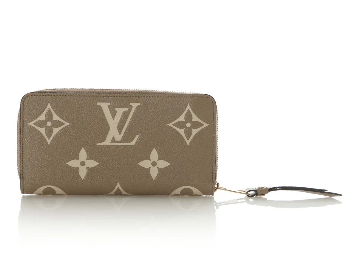 Louis Vuitton Dove and Zippy Wallet 4
