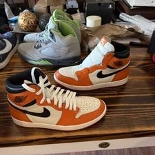 Air Jordan 1 Retro High OG ' ' Away 2.0 (2016) 3