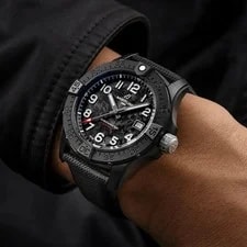 Breitling Avenger Automatic 42 Night Mission Ceramic S17328101B1X1 4
