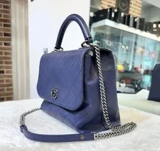 Chanel Classic Coco Flap 22 Collection C041603 148576479 4