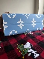Louis Vuitton BY THE Pool Onthego Giant Limited 4