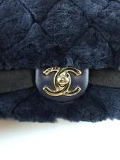 Chanel Classic Flap Crossbody 5819 76750638 2
