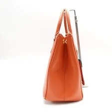 Prada and Satchel T10445161 3