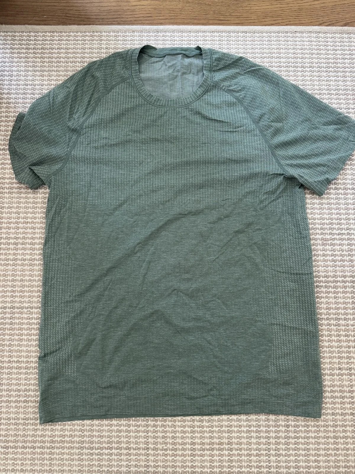 Lululemon — Lululemon Performance Shirt — streetwear — resale