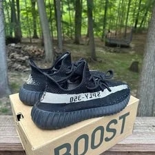 Size 11 - Yeezy 350 V2 ‘ ’ 4