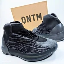 Adidas — Adidas US 10 Boost Lifestyle Yeezy Qntm New — Sneaker — resale