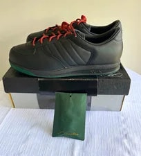 Reebok — Reebok S. Carter Classic Low Top — Sneaker — resale