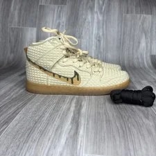 Nike SB — Nike SB Dunk Hemp High Waffle Chicken Fried 4/20 — Sneaker — resale