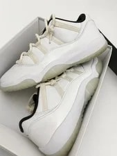Jordan Air 11 Low / Lace-Up Basketball 4