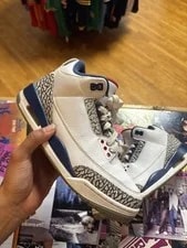 Size 7.5 - Jordan 3 Retro OG Mid 4