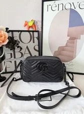Gucci — Gucci GG Marmont Small Chevron Camera Crossbody GG Auth — Handbag — resale