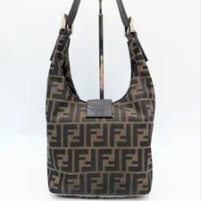 Fendi Mamma Baguette Half Moon Casual 2