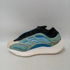 Yeezy 700 V3 Arzareth Model 779001 Adidas 2