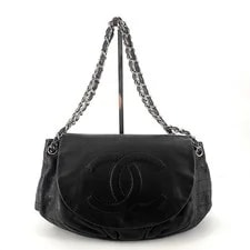 Chanel — Chanel Half Moon Flap Chain 154030407 — Handbag — resale