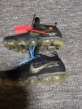 Off-White Vapormax & Laces 3