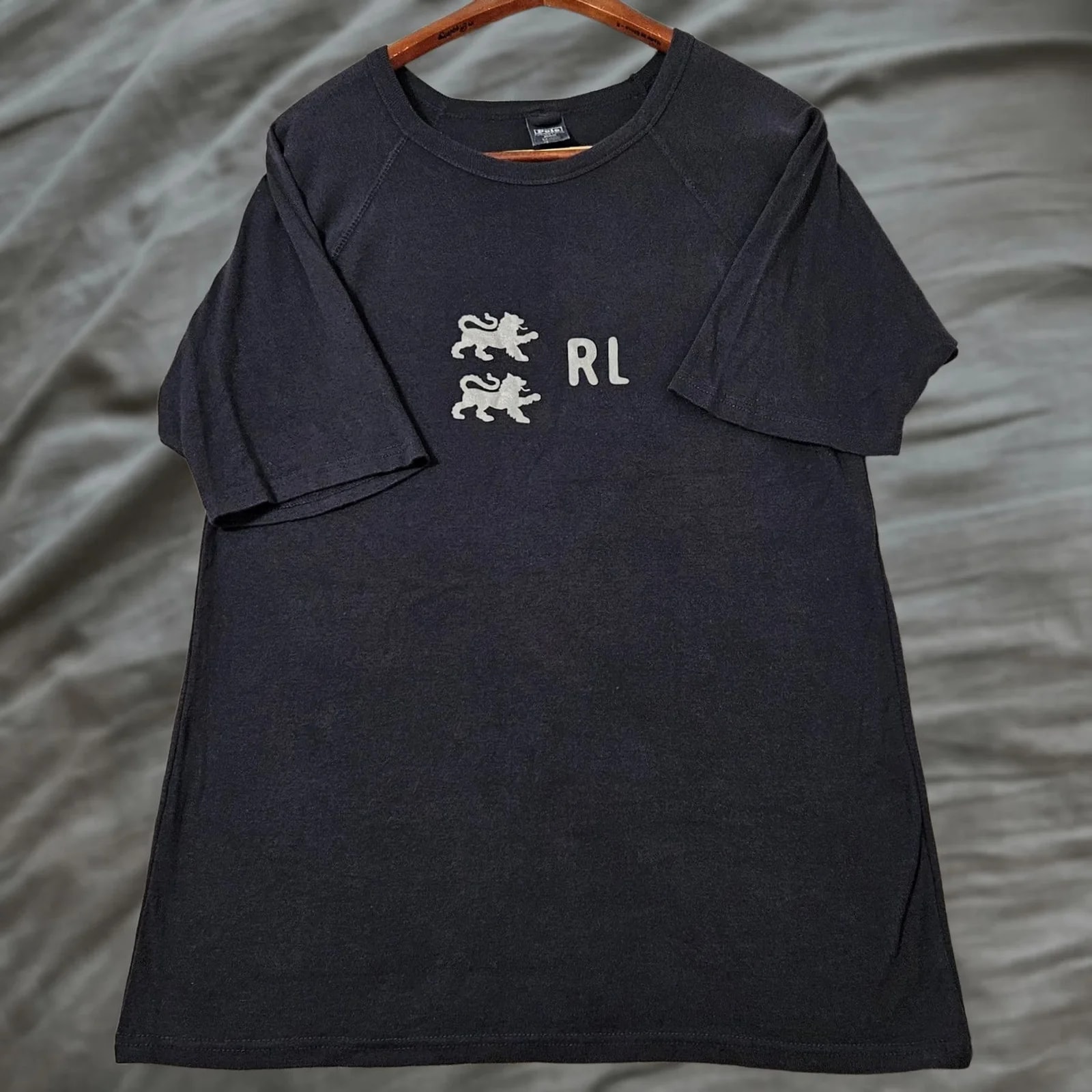 Polo Ralph Lauren — Polo Ralph Lauren Polo RL Short Sleeve T Shirt M Blues Lions 90s? — streetwear — resale