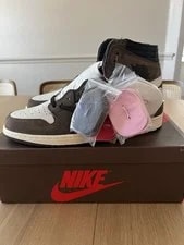 Air Jordan Retro 1 High OG 4