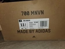 Yeezy 700 Mnvm Metallic 3