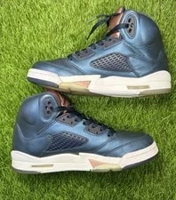 Size 6.5 - Air Jordan 5 Retro 2