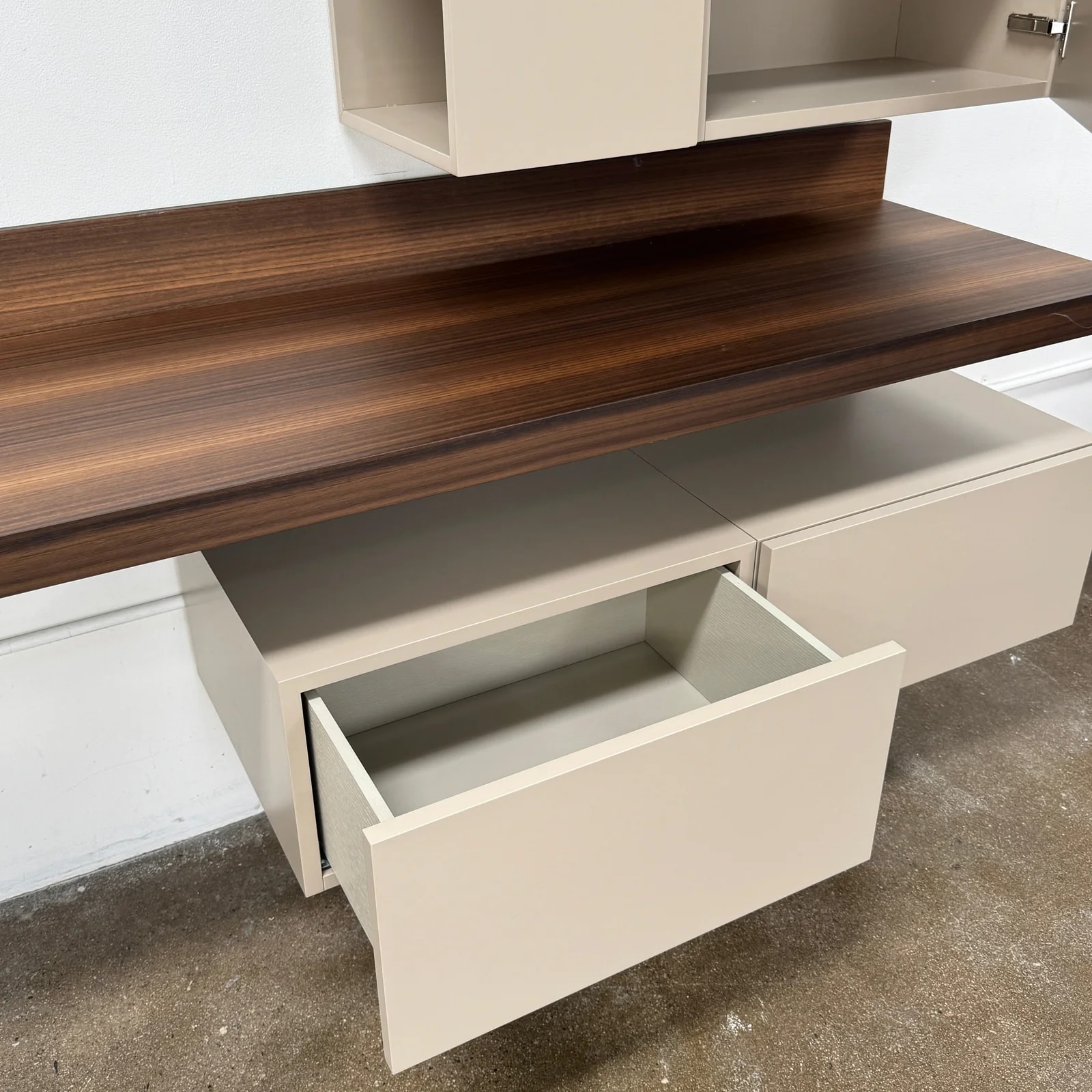 Molteni Fortepiano Wall-mounted System 3