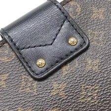 Louis Vuitton Reverse Trunk M43596 Crossbody 99 4