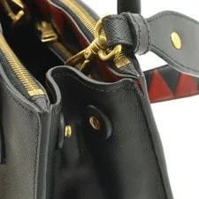Prada Paradigm 4