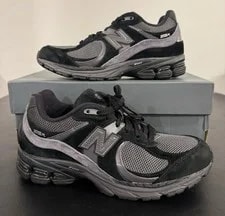 New Balance — Size 8 - New Balance 2002R Magnet — Sneaker — resale