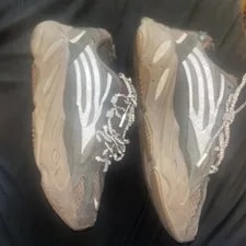 Size 9.5 - Adidas Yeezy Boost 700 V2 4