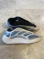 Yeezy 700 V3 Kyanite US 10 3