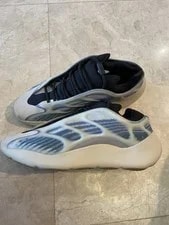 Yeezy 700 V3 Kyanite US 10 4