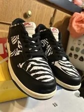 Size 10.5 - Quartersnacks X Nike Dunk SB Low Little Debbie’s Cakes 3