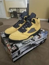 Air Jordan — Size 11 - Air Jordan 5 Retro SP — Sneaker — resale