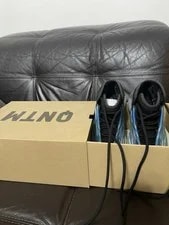 Yeezy — Yeezy Low Top Lace-Up Athletic Striped — Sneaker — resale