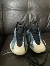 Yeezy Low Top Lace-Up Athletic Striped 2