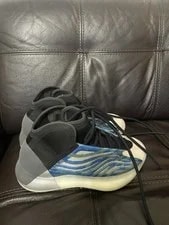 Yeezy Low Top Lace-Up Athletic Striped 3