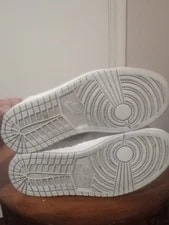 Air Jordan 1 Low OG Neutral Metallic Size 8 - CZ0790-100 3